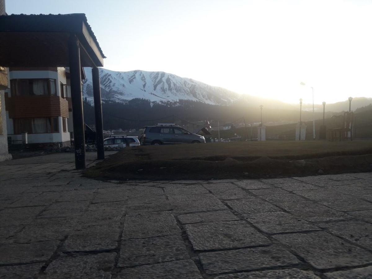 Hotel Gulmarg Inn Eksteriør bilde